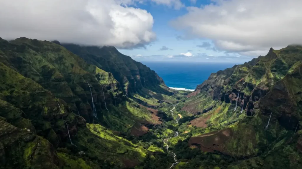 Kauai Rewrites the Meaning of Green Every Single Time You Look at It